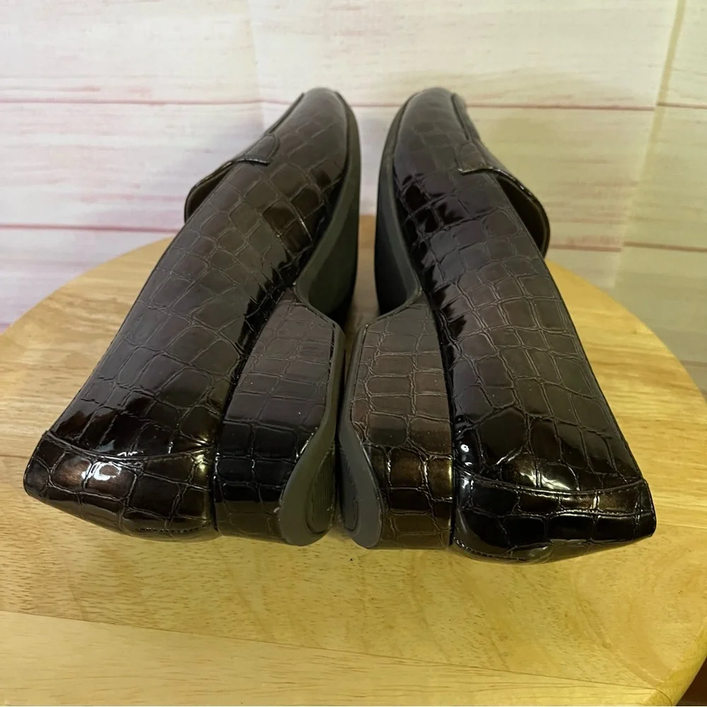 Ann Klein iflex Kamden Brown Croc Print‎ Flat Loafers Size 7.5